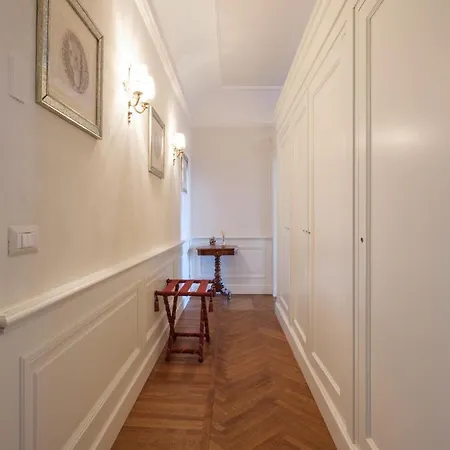 The Master With Florence View Apartment *